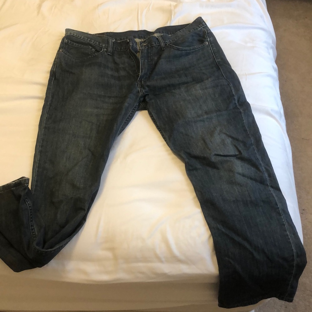 Levi’s 514 men’s medium wash jean